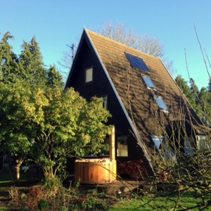 Pre-loved hot tub arrived home, Hertfordshire, February 2014