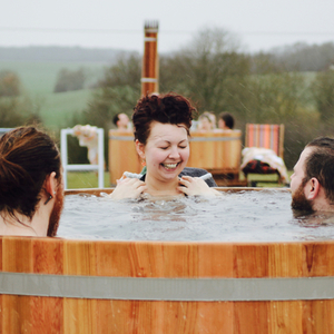 Outdoor spa at Bourn | February 2017 | Bathing under the Sky