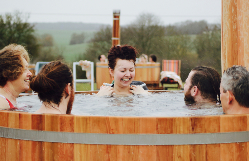 Outdoor spa at Bourn | February 2017 | Bathing under the Sky